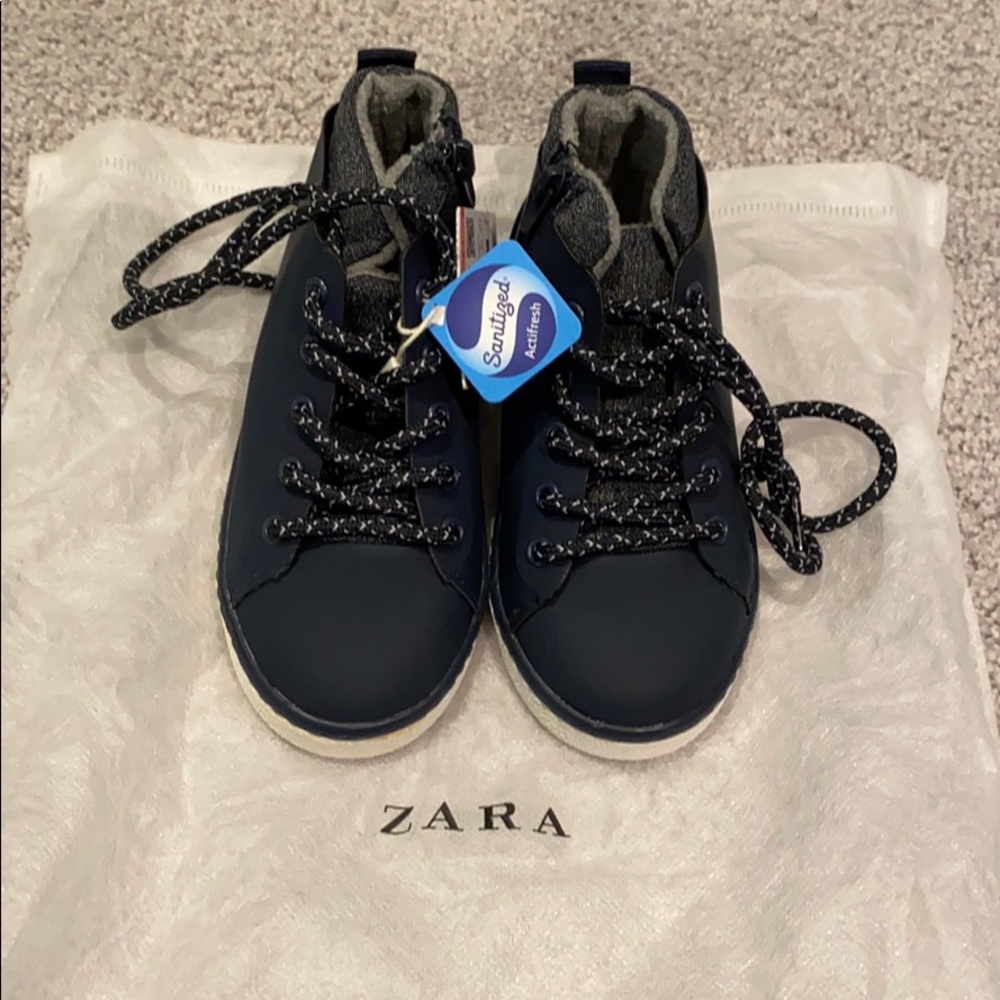 Zara boys faux leather blue shoes w lining 7.5
